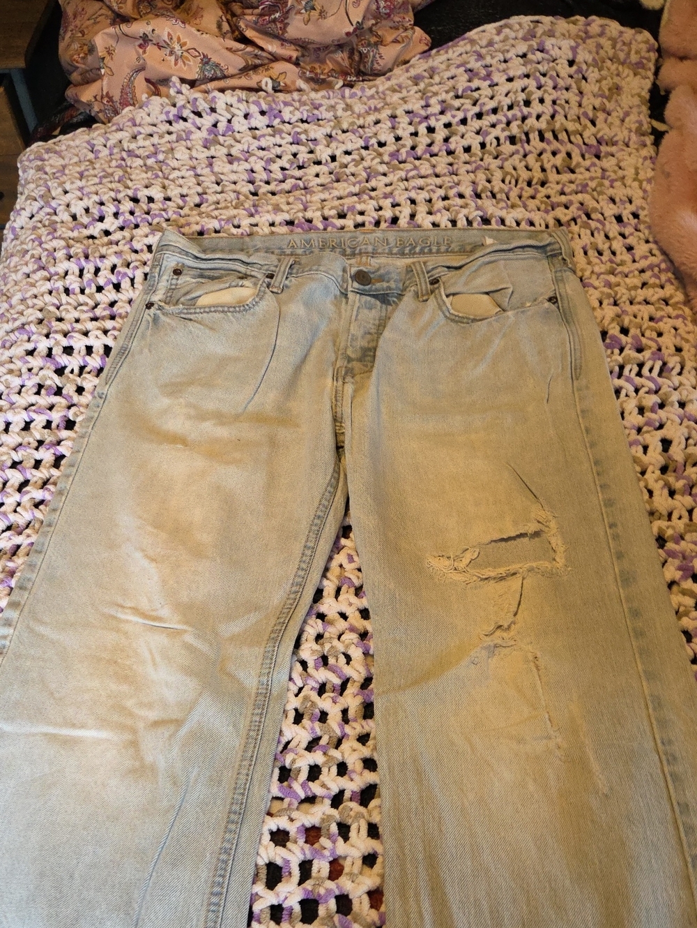 American Eagle Outfitters Light Wash Relaxed Jeans
